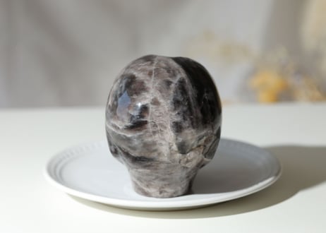 【惑星からの使者】ブラックムーンストーンとラブラドライトの宇宙人