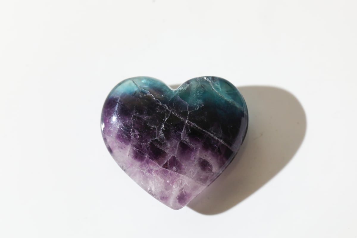 宇宙の色で描く】レインボーフローライト ハート | Y.S.Y24
