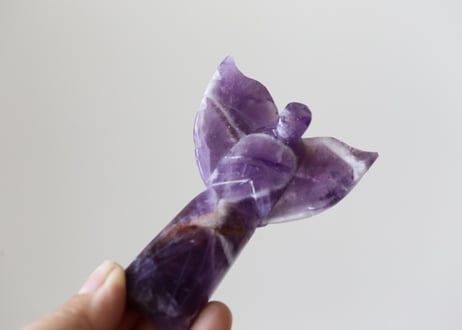 【こっちにおいで】アメジストの羽を広げた天使