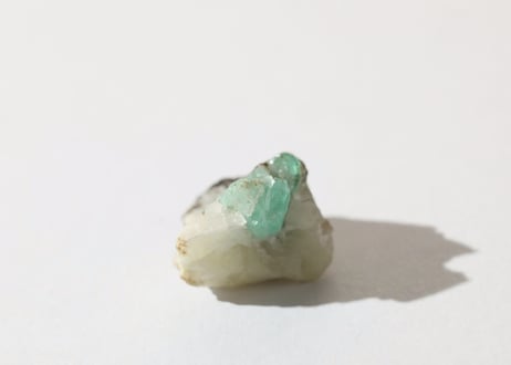 【神聖なる知性】エメラルド 原石