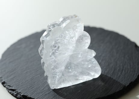 【ヤサカ】虹入り クリアクォーツ 精霊