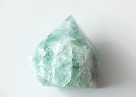 【妖精の神殿】虹入り フローライト ハーフポリッシュ