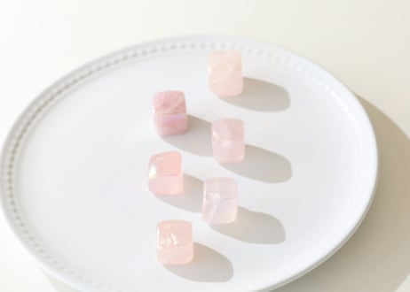 【悟りのシッディ入り】エンジェルオーラローズクォーツ キューブ（6個セット）