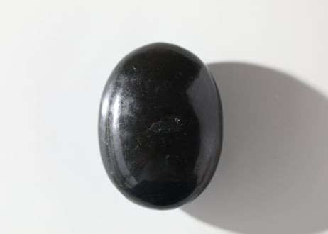 【静かに癒す】ブラックトルマリン 握り石
