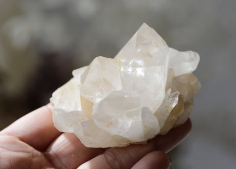 【hug】虹入り マニカラン水晶