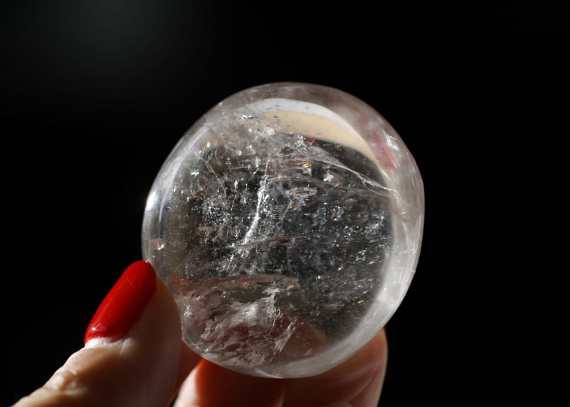 透明な心】虹入り クリアクォーツ 握り石 | Y.S.Y24