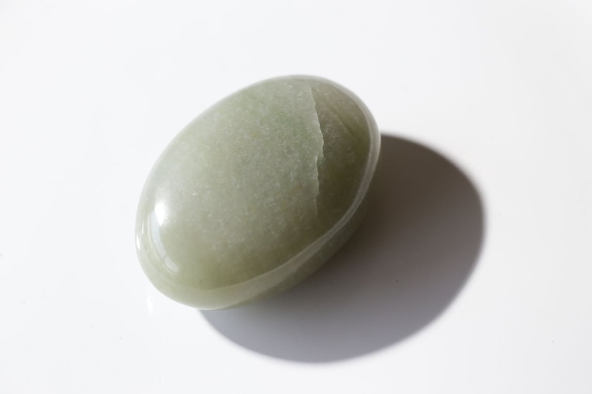 ケアする】グリーンクォーツァイト 握り石 | Y.S.Y24