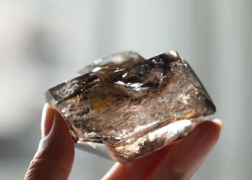 深い癒し】マダガスカル産 エレスチャルスモーキークォーツ | Y.S.Y24