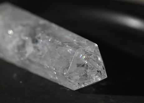 〈カルマ解放シッティ入り〉【静かな魔法】クラック水晶 ポイント