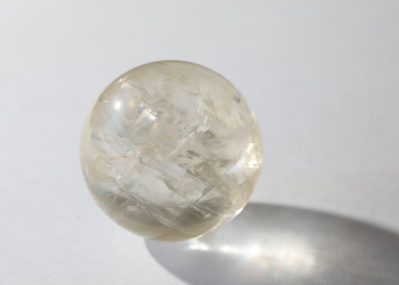 神が宿る石】虹入り ハイクオリティゴールデンカルサイト スフィア 木