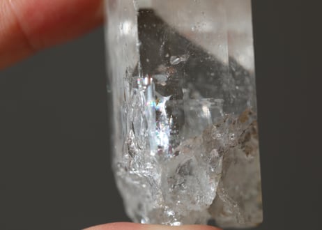 【生まれ変わる】虹入り クリアトパーズ