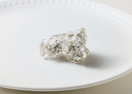 【内なる静寂】モンブラン産 虹入り スモーキークォーツ ミニクラスター