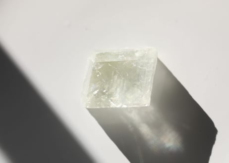 【金のエナジー】虹入り ゴールデンカルサイト