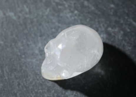 【慶び】虹入り クリアクォーツ スカル