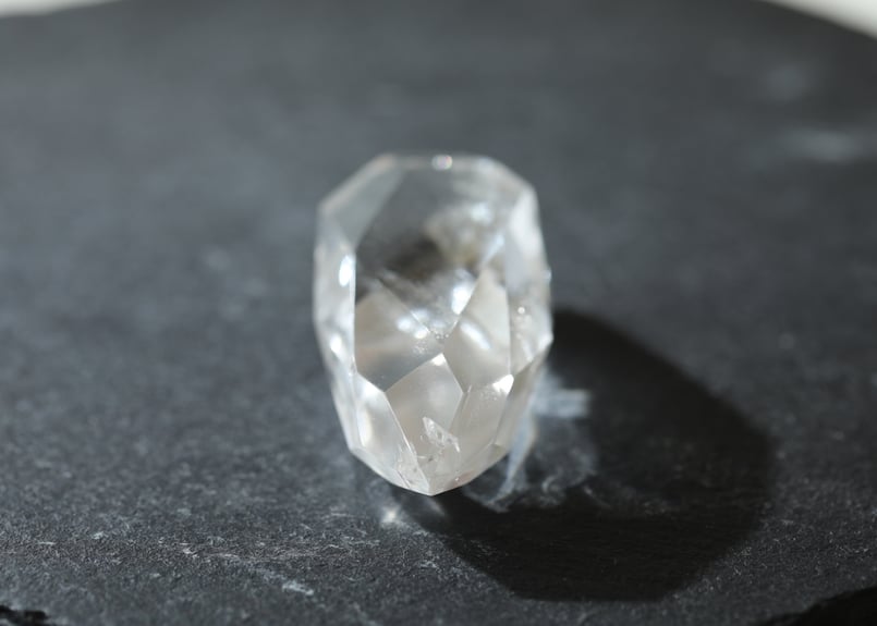 魔女の叡智】クリアクォーツ 宝石カット 台座付き | Y.S.Y24