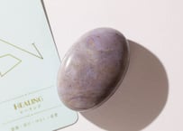 【HEALING ヒーリング（感謝・喜び・ゆるし・慈愛）シジル封入 オリジナルカード付き❣️】パープル翡翠 握り石 ※イベントクーポン使用不可