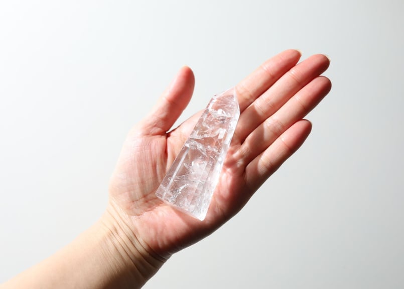 心の湖畔】トカンティンス産 虹入りクリアクォーツ ポイント | Y.S.Y24