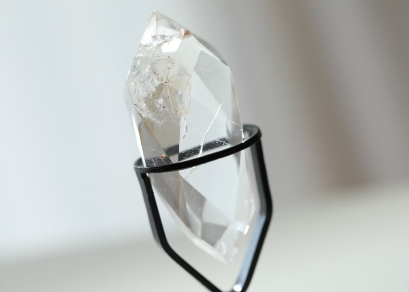魔女の叡智】クリアクォーツ 宝石カット 台座付き | Y.S.Y24