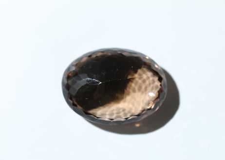 【洗練された魔法】スモーキークォーツ 宝石カット