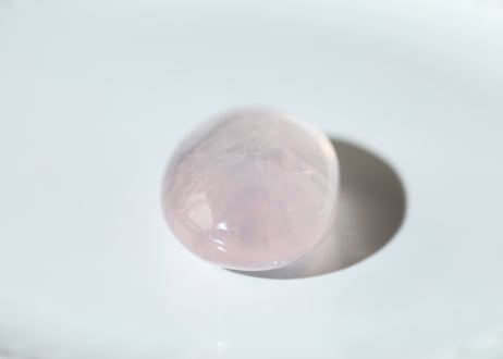 【ハートへの恩返し】ハイクオリティ ローズクォーツ 握り石