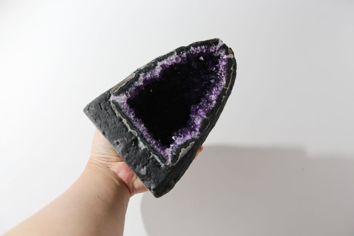 アメジスト結晶塊 木製台座付き 大きめ開運