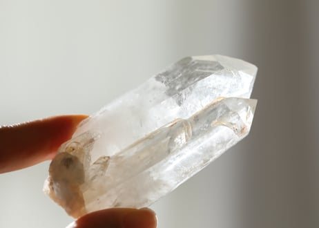 y♡Crystal　❀護り石　身代わり石　バリア❀ 新しい担い手】ボリビアナイト スフィア | Y.S.Y24