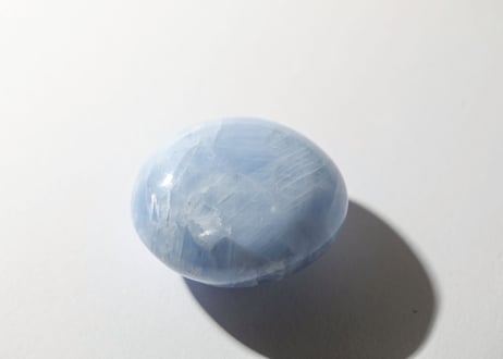 【アバンダンスディクシャ入り】虹入り ブルーセレスタイト 握り石