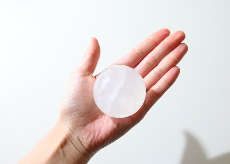 専用すごい虹！ジラソルクォーツ　スフィア　めちゃくちゃ可愛い　デカ　高品質 天使とヒーリングする】ジラソルクォーツ スフィア | Y.S.Y24