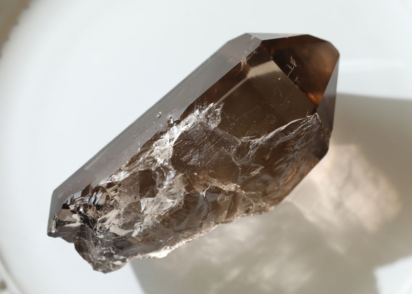 湖のほとり】ア・ヌーヴ産 虹入りスイススモーキークォーツ 原石