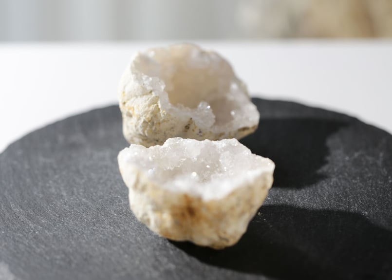 大特価❣️キラキラ❣️白蛇の鱗クオーツ✨ SUGAWARA on X: 