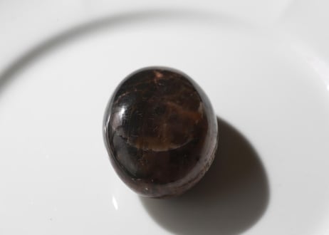ブラックムーンストーンの握り石