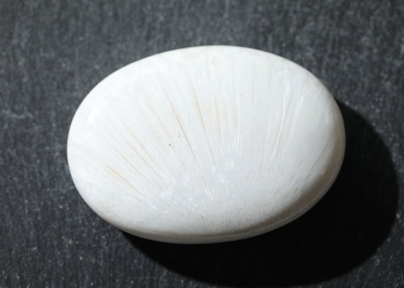 専用　スコレサイト✨約10mm 舞い降りた天使】スコレサイト 握り石 | Y.S.Y24