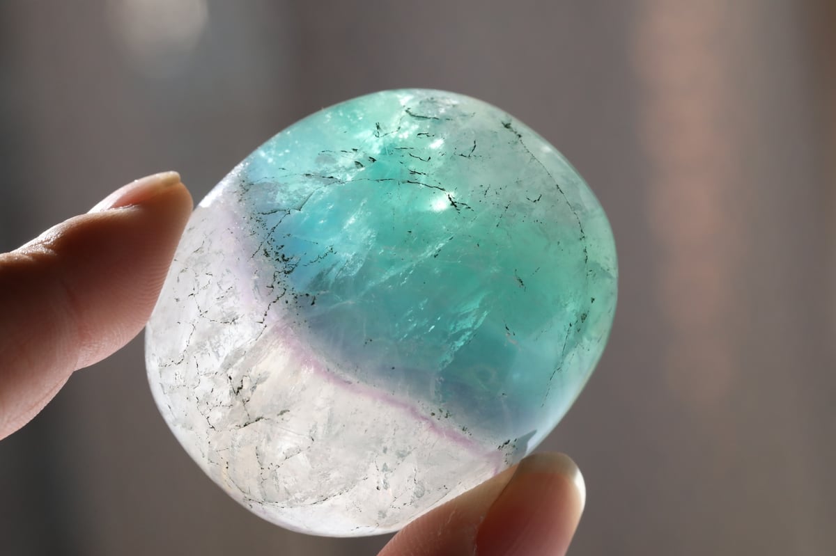 あなたを癒したい】フローライト 握り石 | Y.S.Y24