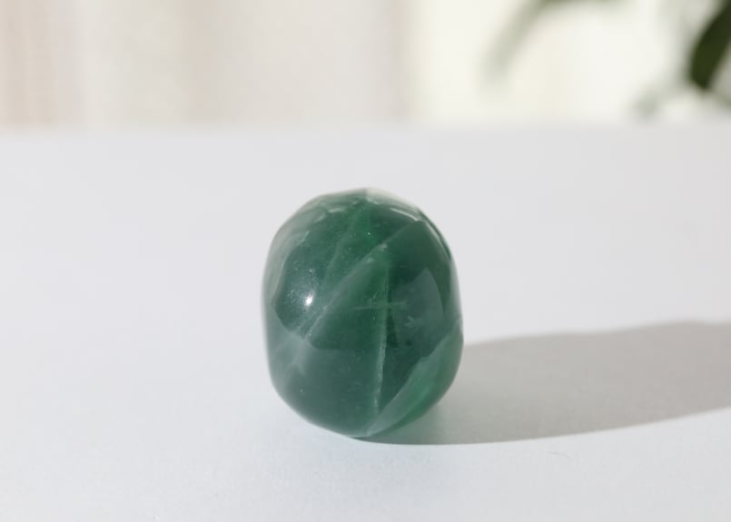 グリーン　フローライト　スカル　モチーフ 聖なる閃き】グリーンフローライト スカル | Y.S.Y24