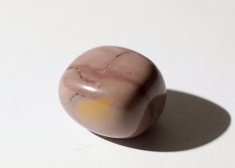 【才能を使って】ピンク ムーカイトジャスパー タンブル