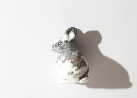 【調和と飛躍】ピンクゼブラジャスパー うさぎ