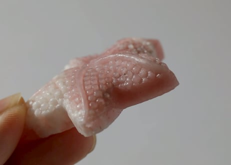 【メリハリのある愛】ピンクオパール ヒトデ