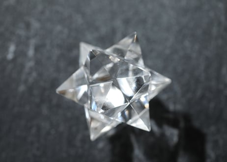 【聖なる守護者】ラクタの箱入り ガネッシュヒマール産 水晶 アステロイド