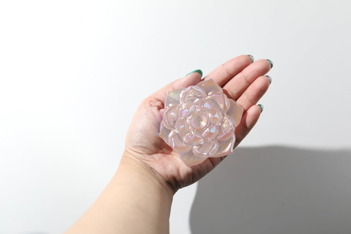 【蓮の花　ローズクォーツ】　　お守り　美容 蓮の花ローズクォーツ】お守り美容