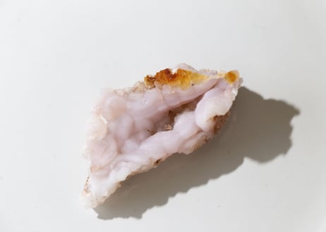 【人魚の髪飾り】ピンクカルセドニー 原石