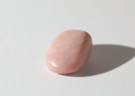 【キューピッドが宿る】ピンクオパール タンブル