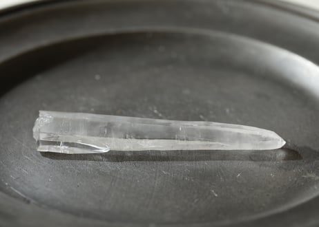 【HOLISTIC VISION ホリスティックビジョン（高次元からの情報 冷静さ・直観力）シジル封入 オリジナルカード付き❣️】シンギングクォーツ ワンド ※イベントクーポン使用不可