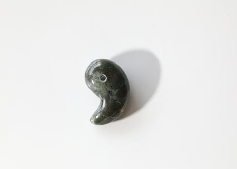 【カルマ解放のシッティ入り】ガネッシュヒマール産 水晶 勾玉