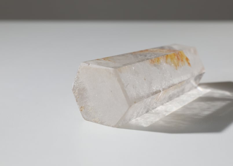 地球と手を繋ぐ】クリアクォーツ ポイント ヘマタイト入り | Y.S.Y24