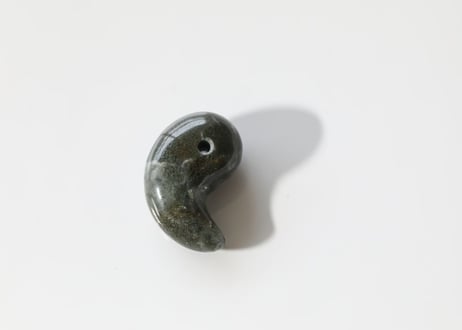 【カルマ解放のシッティ入り】ガネッシュヒマール産 水晶 勾玉