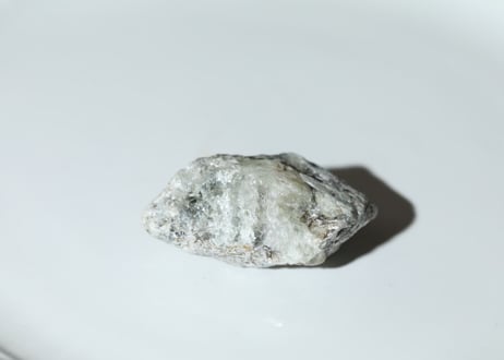 【手のひらの奇跡】ロシア産 虹入りフェナカイト