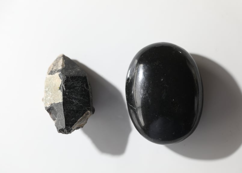 魔除け】ブラックトルマリン 握り石＆モリオン 原石の結界セットC