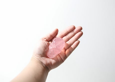 技封入❣️【エイリアンと出会う】ブラジル産 虹入り スターローズクォーツ スカル ※イベントクーポン使用不可