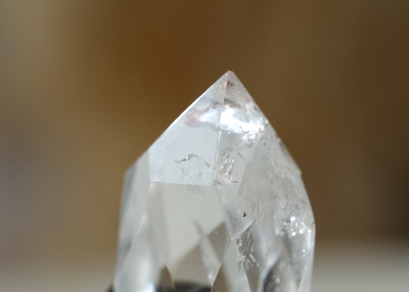 エピドート オン クリアクォーツ クラスター エピドートonクォーツクラスター | 虹石屋