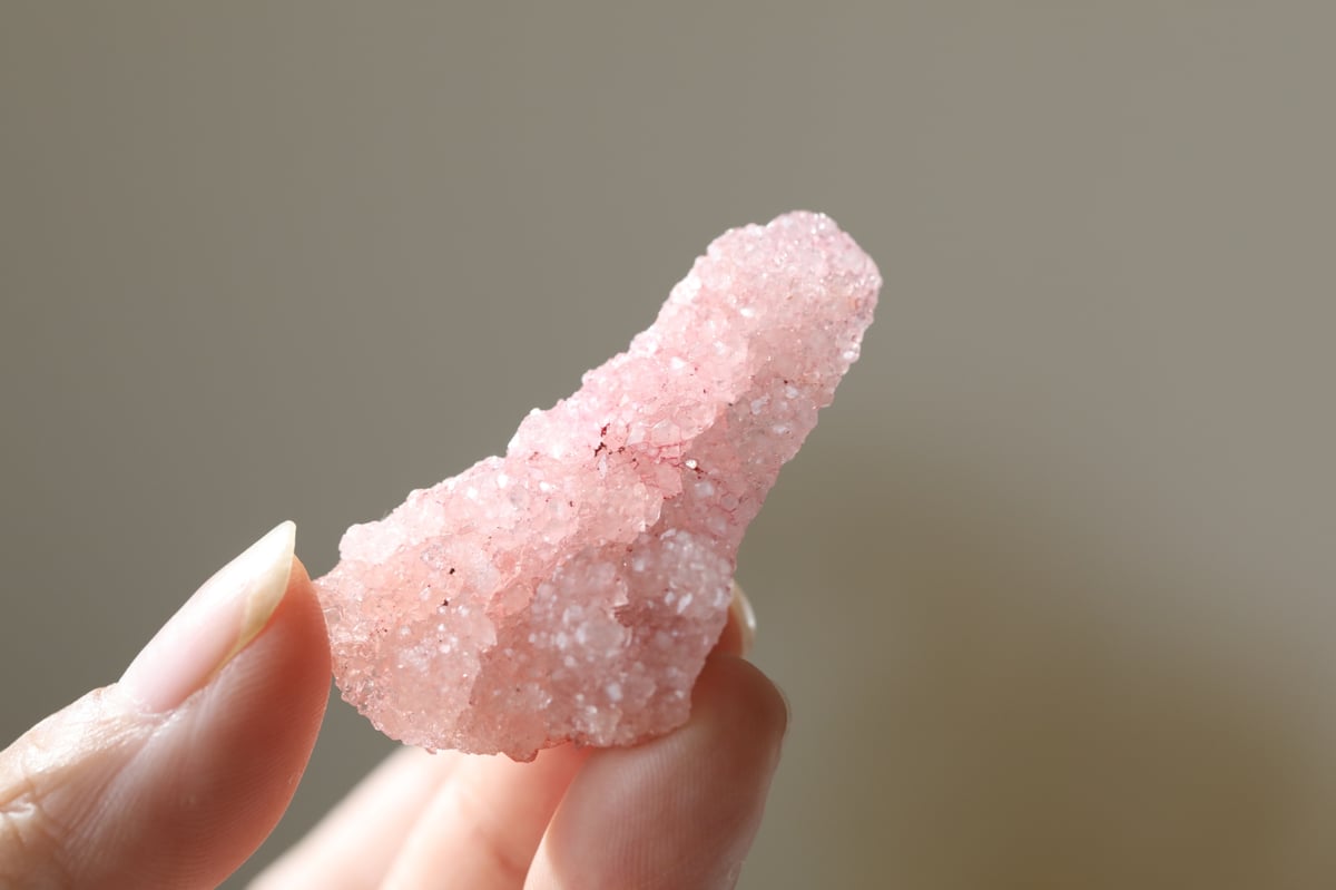 kirakira】濃いピンクのアポフィライト | Y.S.Y24